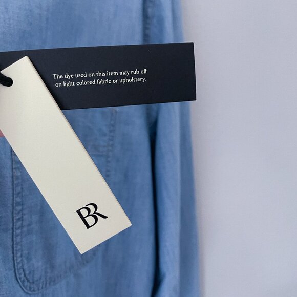 Banana Republic Standard Fit 2 Pocket Chambray Shirt Size Medium NWT - Picture 5 of 11